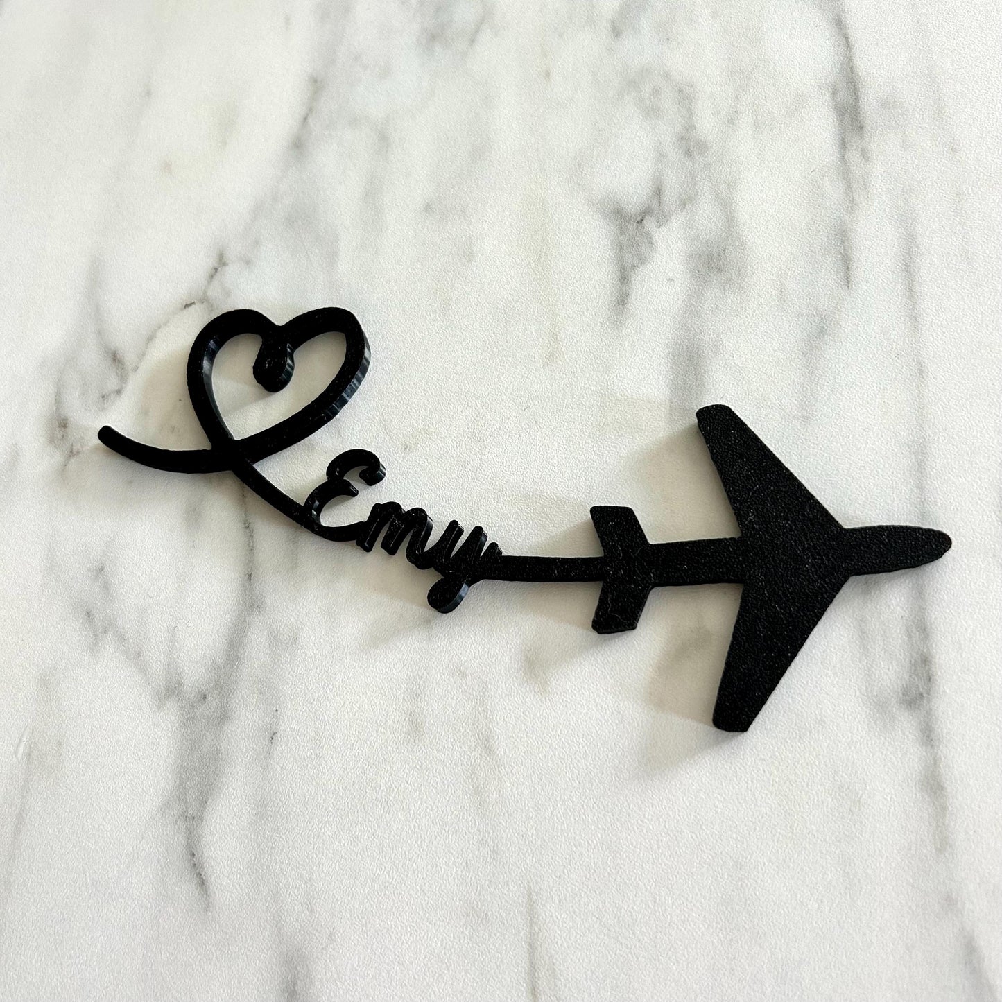 Avion mignon avec prénom pour décoration murale idée cadeau original et moderne sur le thème du voyage