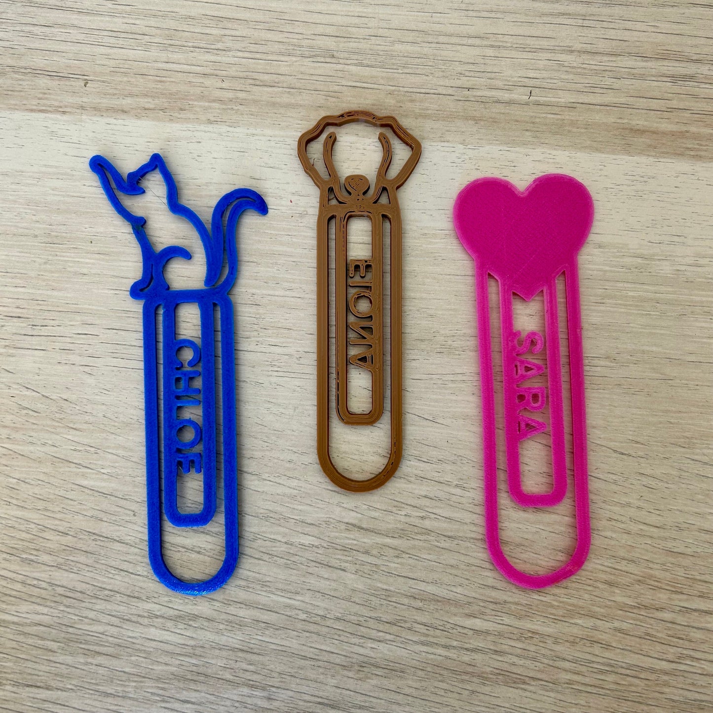 Marque-page personnalisé avec prénom et couleur – Idée cadeau original pour lecteur, modèles chat, cœur ou chien