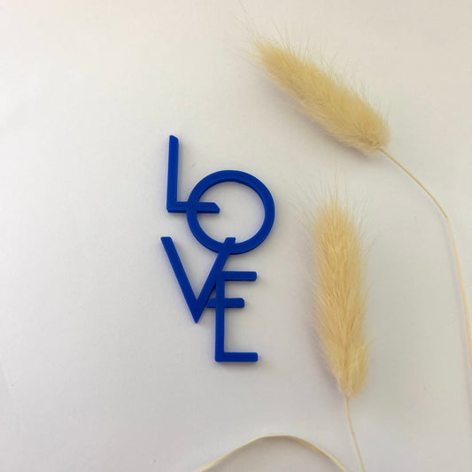 Décoration murale LOVE – Enseigne design tendance pour salon ou chambre