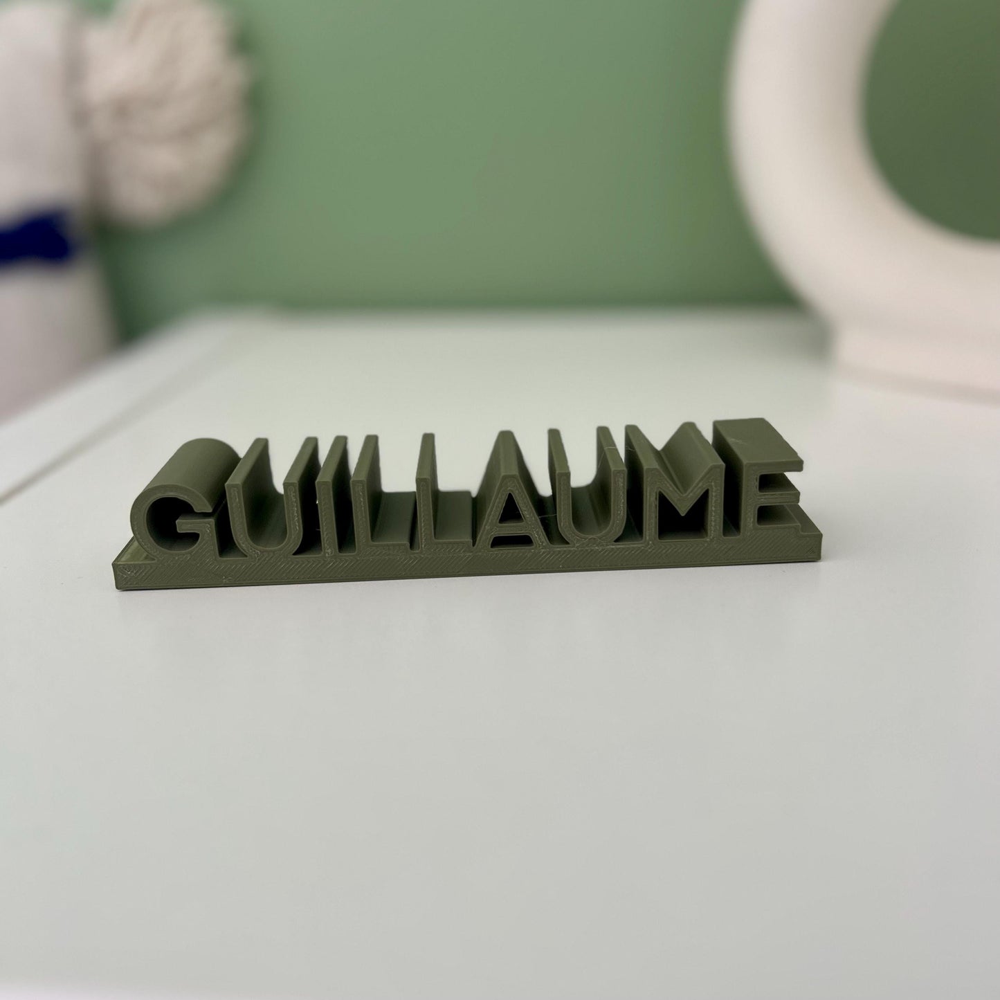 enseigne personnalisé avec prénom ou mot autoportant mot en 3D à poser sur un bureau ou en décoration - cadeau personnalisé original