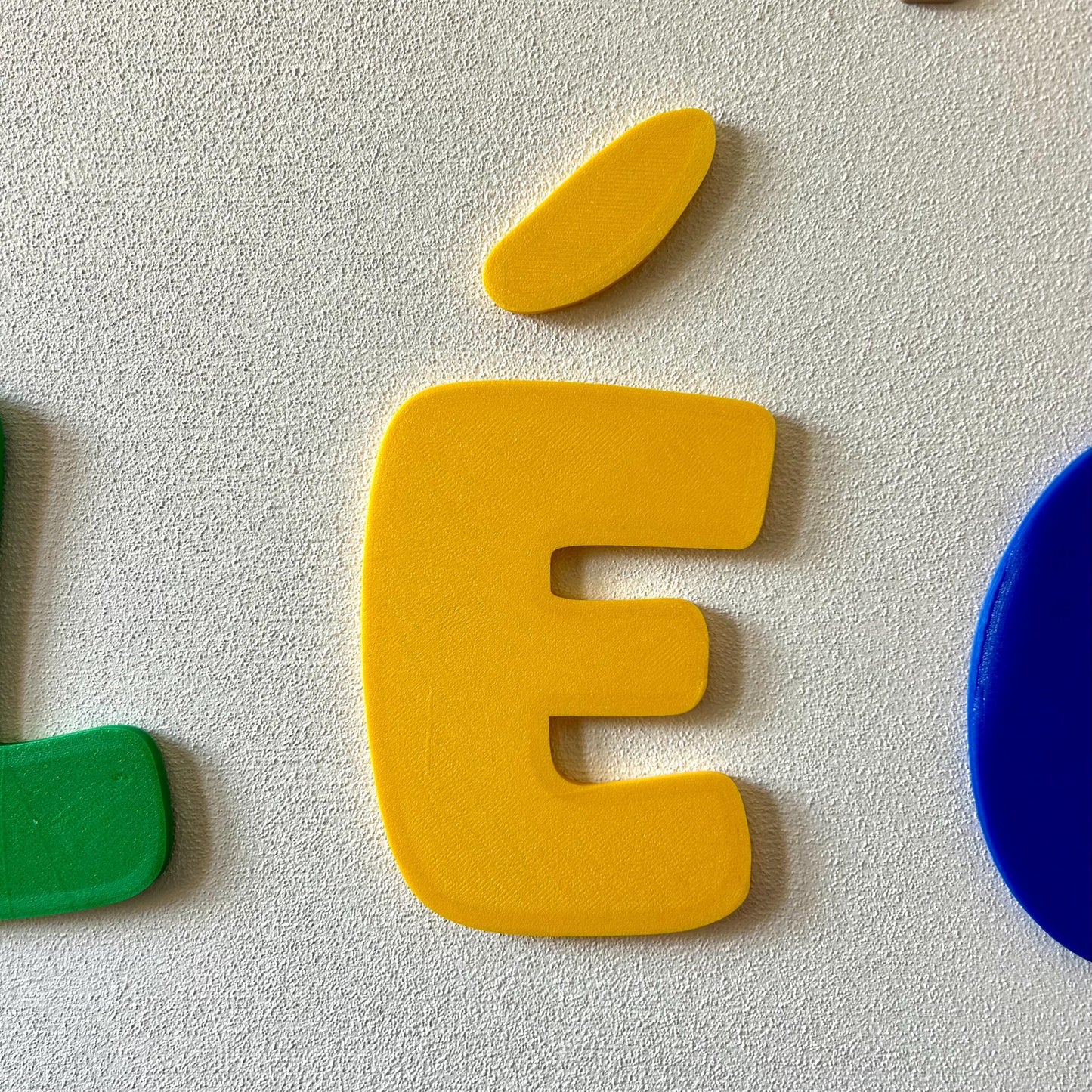 Lettre Murale 3D pour Chambre d’Enfant ou Bébé – Prénom Géant à Accrocher au-dessus du Lit ou sur la Porte, Idée Cadeau de Naissance