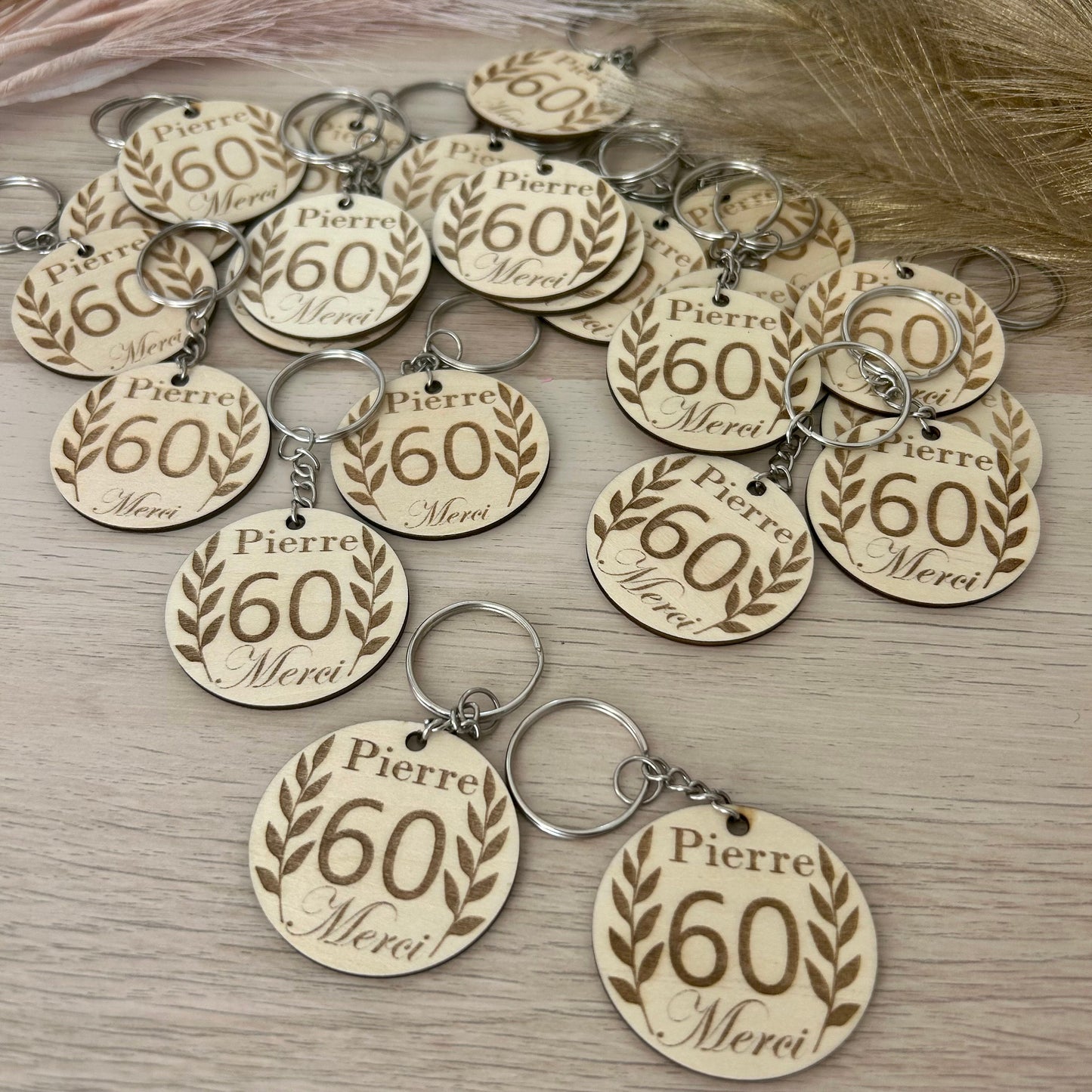 Porte-Clé en Bois Personnalisé - Cadeau Original pour Invités