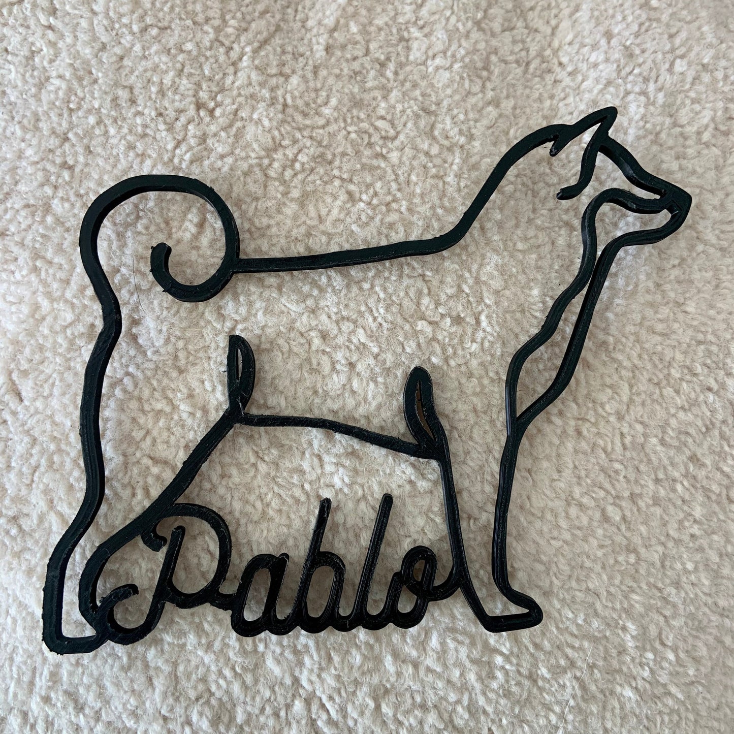 Silhouette Shiba Inu personnalisée – Décoration murale pour chien avec prénom