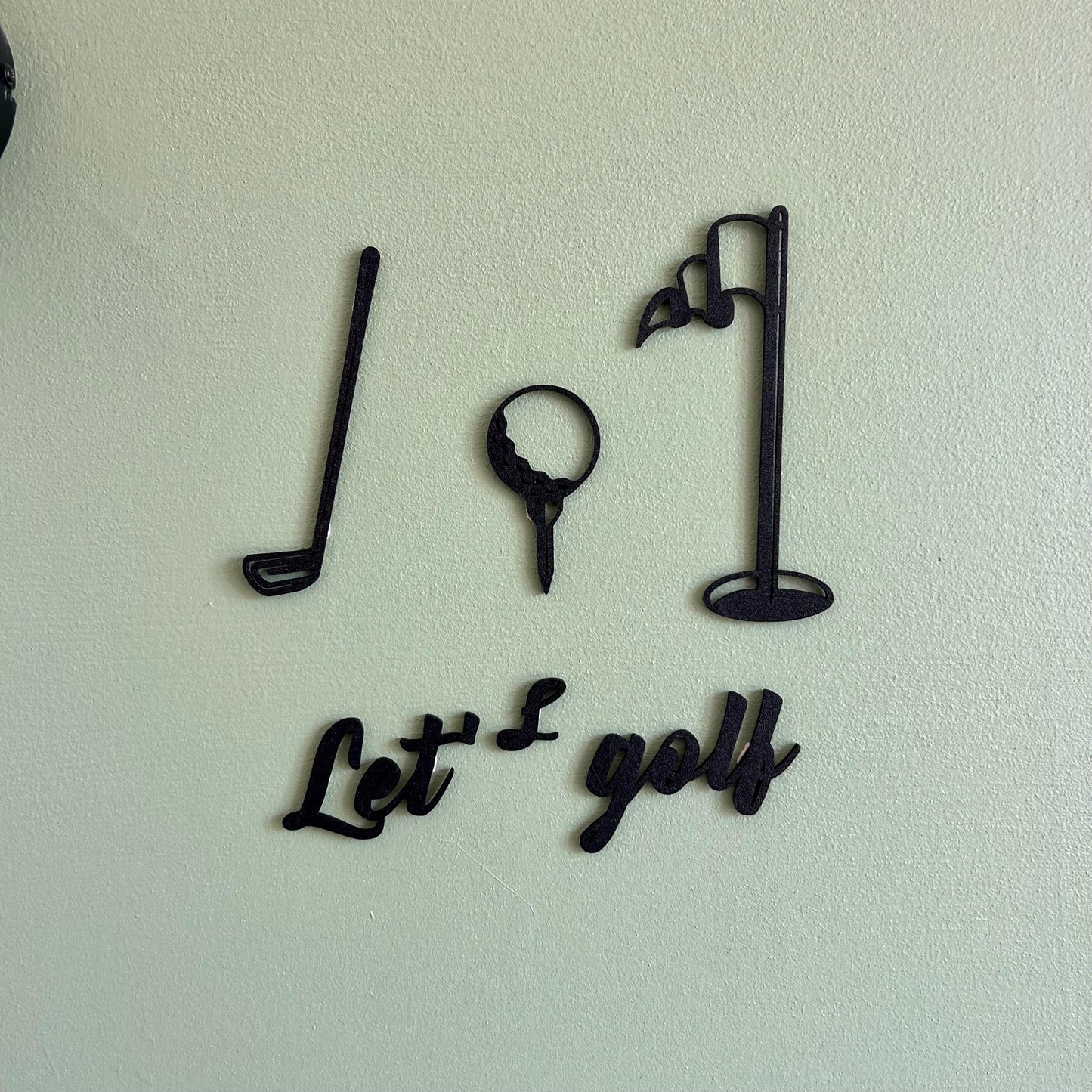 Décoration Murale “Let’s Golf” – Art mural Golf Moderne – Cadeau Original pour Golfeur – Club, Balle & Drapeau en Silhouette Noir